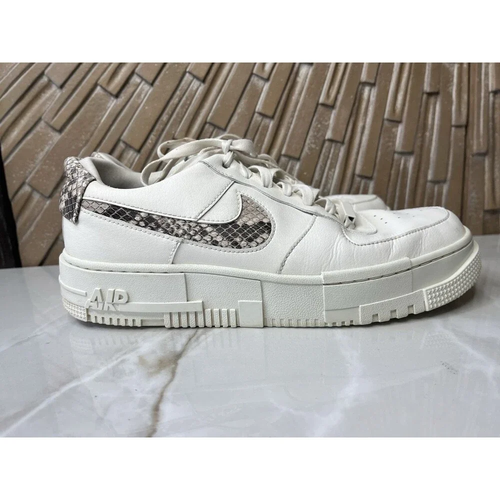 NIKE W AF1 PIXEL SE AIR FORCE 1  S White Leather CV8481-101 sz 11 Shoes Sneakers
